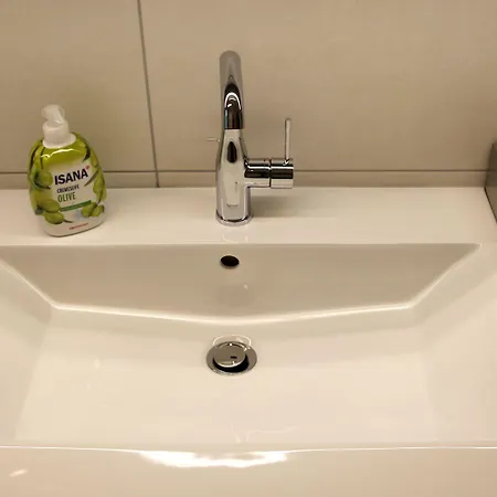 فندق مبيت وإفطار Am Hoehenweg 3*