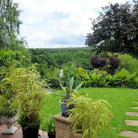 فندق مبيت وإفطار Am Hoehenweg 3*