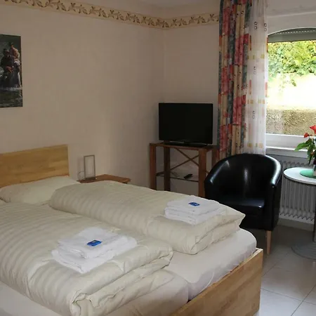 Am Hoehenweg Bed & Breakfast