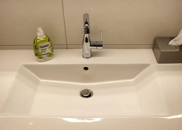 فندق مبيت وإفطار Am Hoehenweg 3*