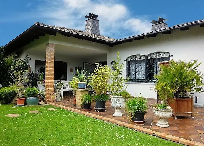 فندق مبيت وإفطار Am Hoehenweg 3*