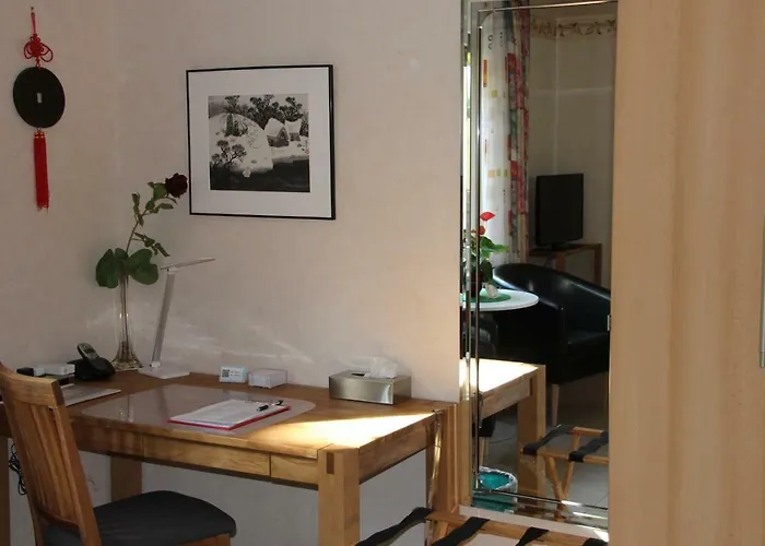 فندق مبيت وإفطار Am Hoehenweg 3*